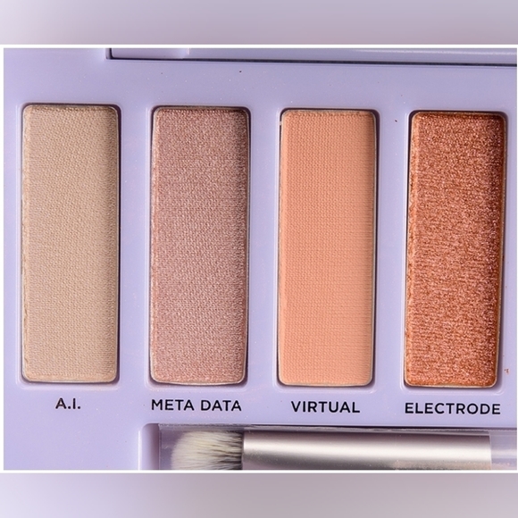 Urban Decay Naked Cyber Eyeshadow Palette - Picture 7 of 13